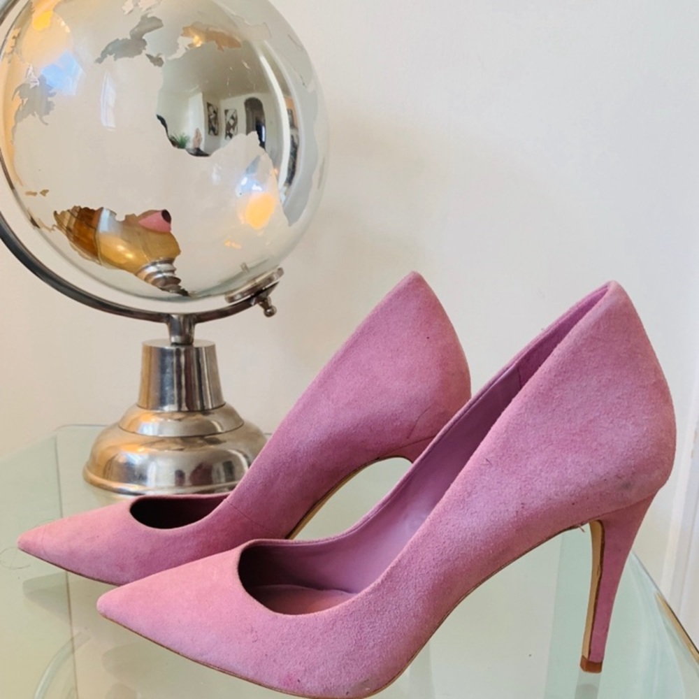 Pinky Suede pumps💖